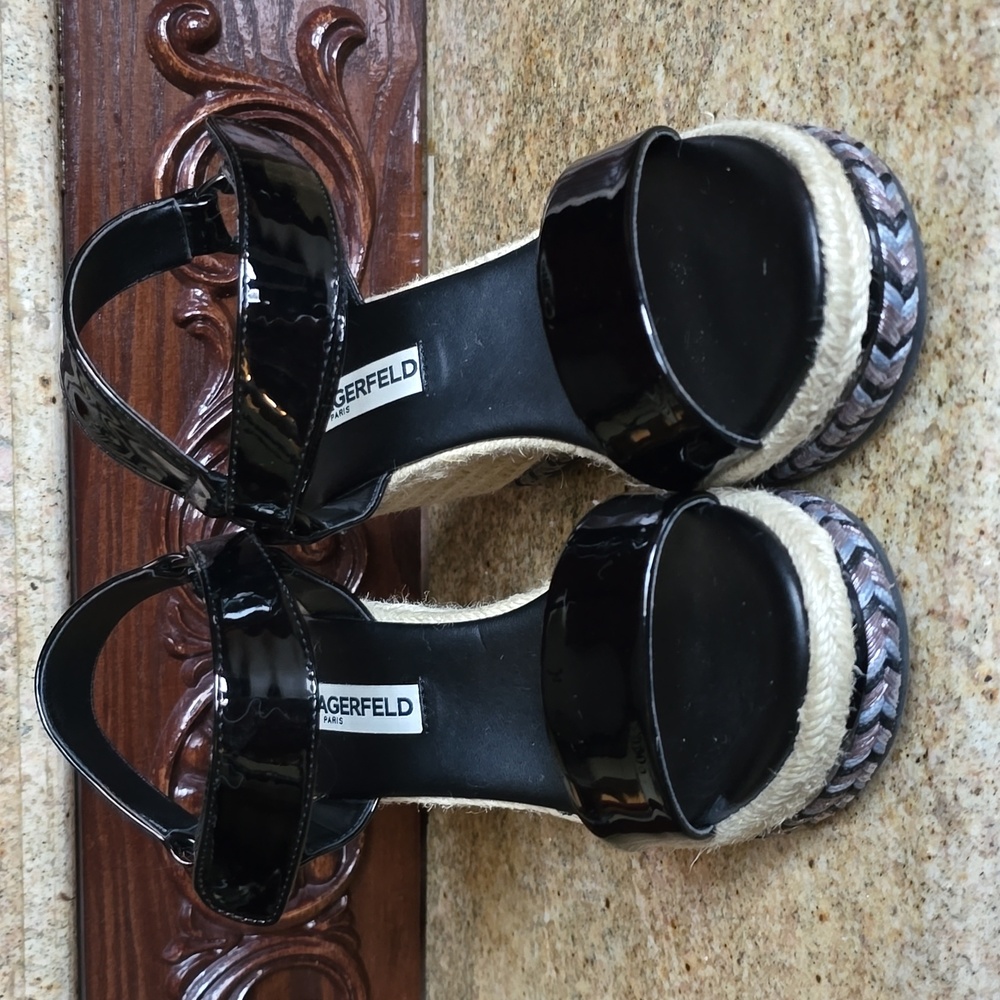Black shoes